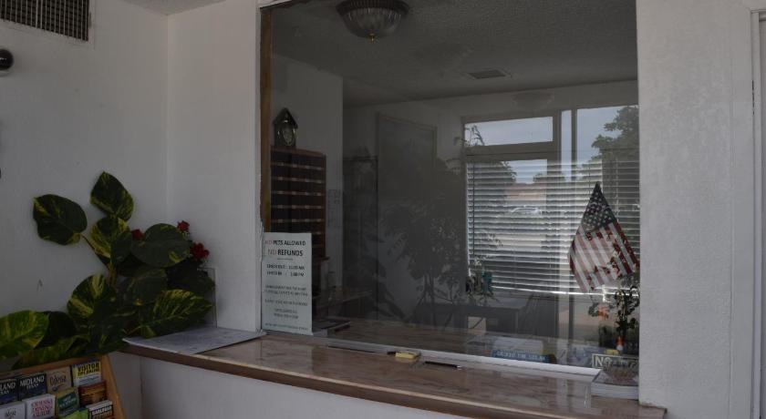 Imperial Motel photo