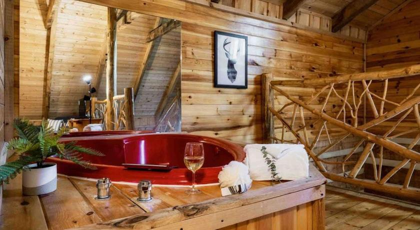 세비어빌 (TN) Our Deer Hideout - Couples retreat, hot tub, foosball, arcade 4성급 숙소 로비