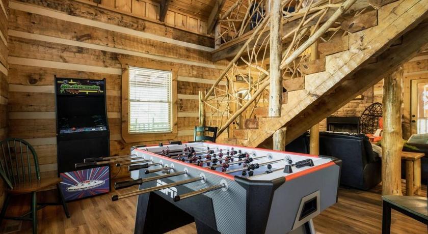 세비어빌 (TN) Our Deer Hideout - Couples retreat, hot tub, foosball, arcade 4성급 숙소 객실