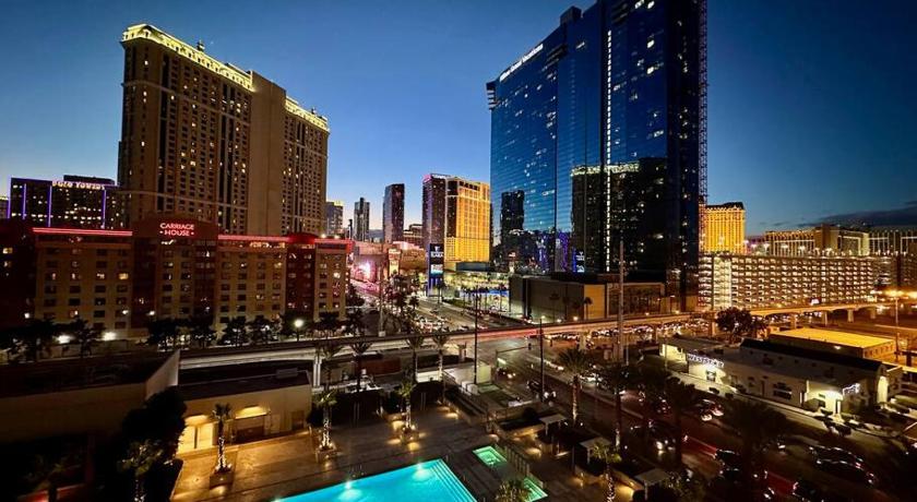 ラスベガス The Signature at MGM Condo! Stunning Strip Views & No Resort Fees! 5つ星 宿泊施設 スイート