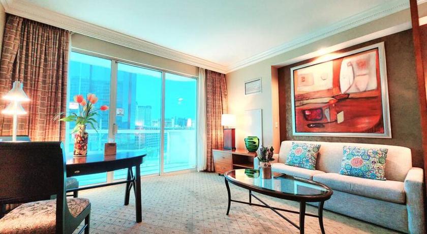 ラスベガス The Signature at MGM Condo! Stunning Strip Views & No Resort Fees! 5つ星 宿泊施設 プール
