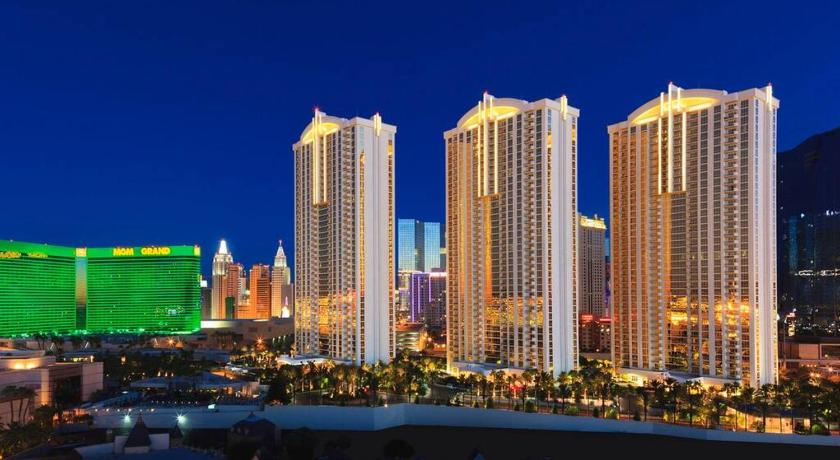 ラスベガス The Signature at MGM Condo! Stunning Strip Views & No Resort Fees! 5つ星 宿泊施設 プール