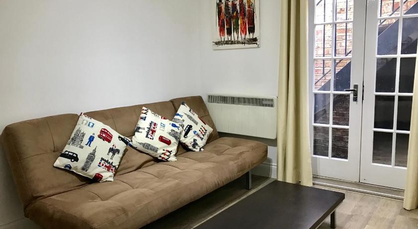 Image of One-Bedroom House 4