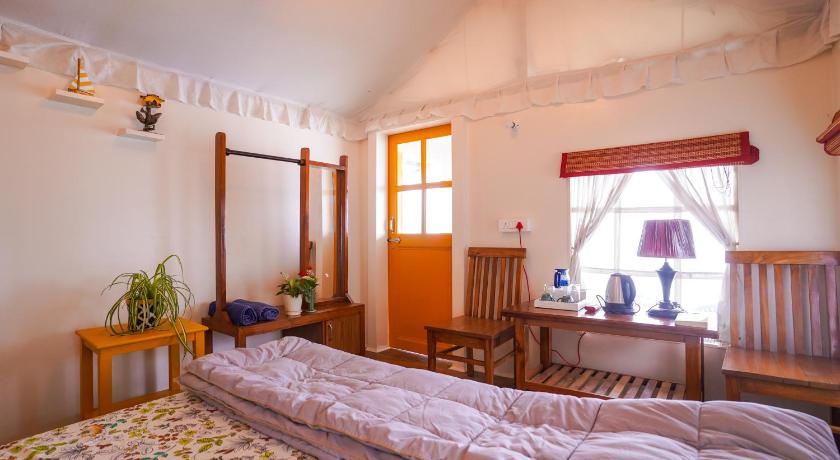 Moksham Himalayan Campsite Pangot photo