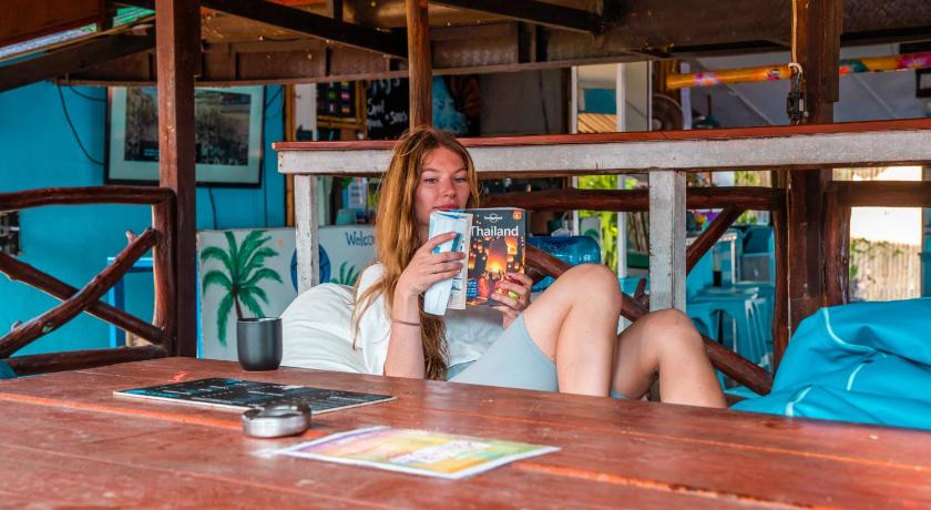 Bodega Beach Party Koh Phangan photo