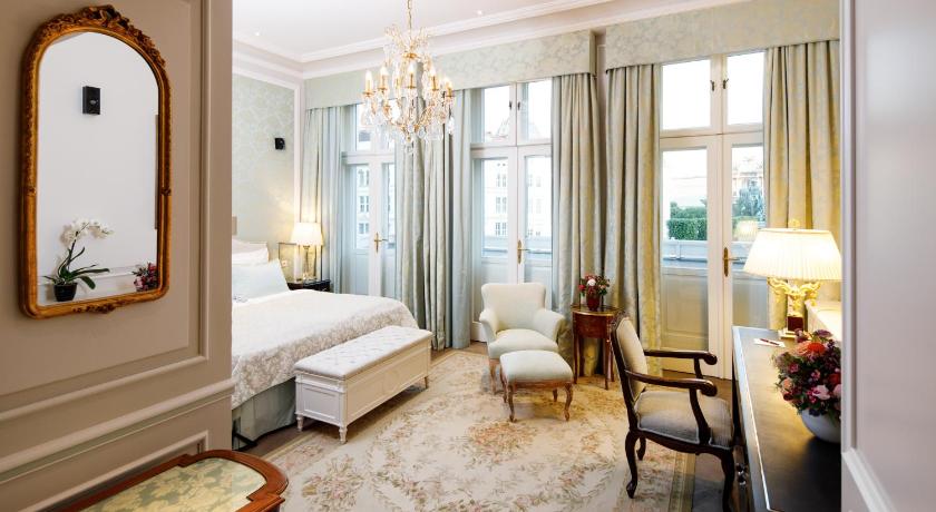 Image of Deluxe Room 4