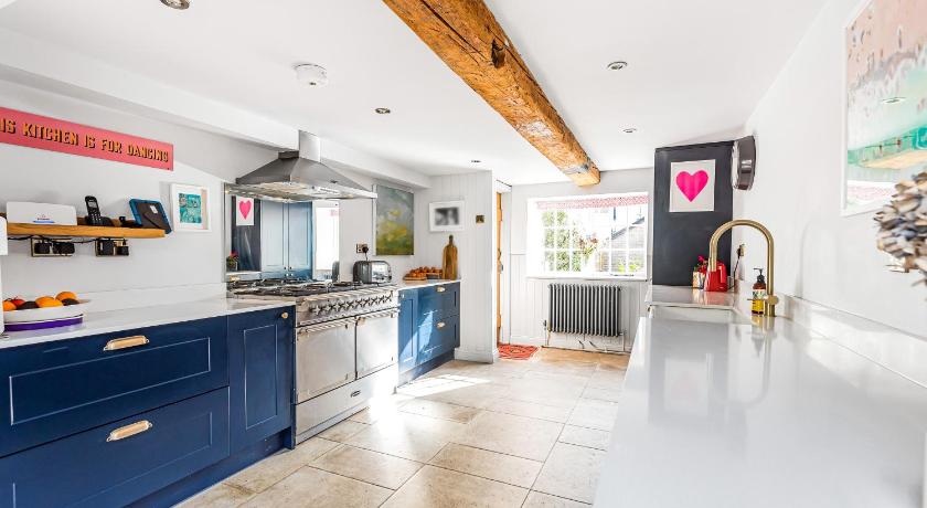 Barton Cottage Bed & Breakfast - image 6