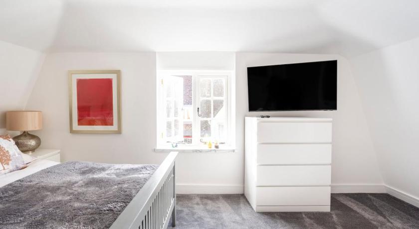 布兰福德论坛 The Secret, Stylish & Spacious En Suite in Blandford Forum, Dorset 4星级 酒店 泳池