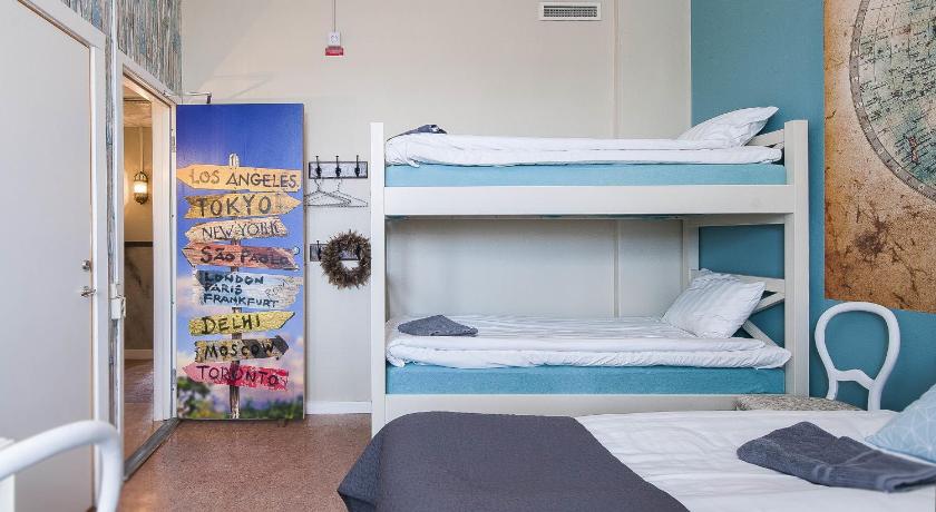 Image of Quadruple Room with Shower 2