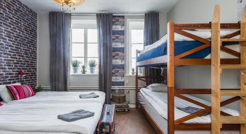 Image of Quadruple Room with Shared Bathroom 5