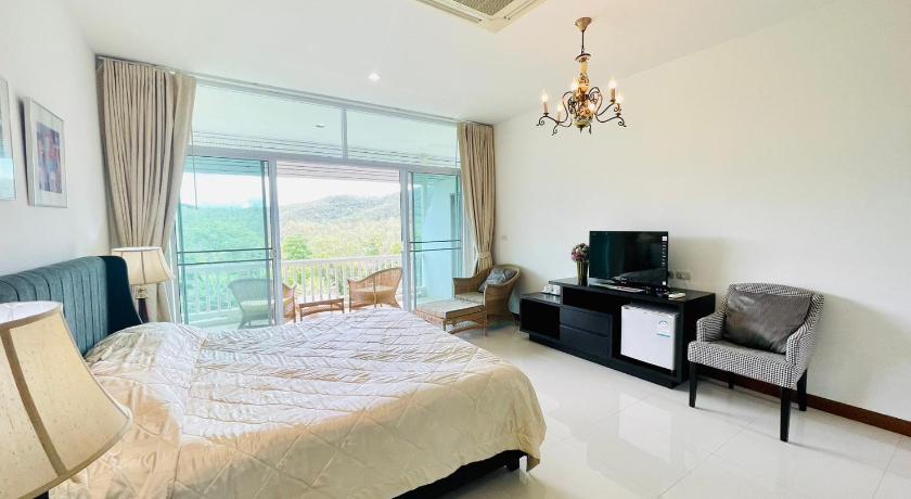 Image of Standard Double or Twin Room with Balcony 6