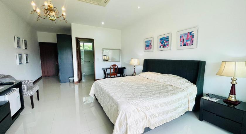 Image of Standard Double or Twin Room with Balcony 11
