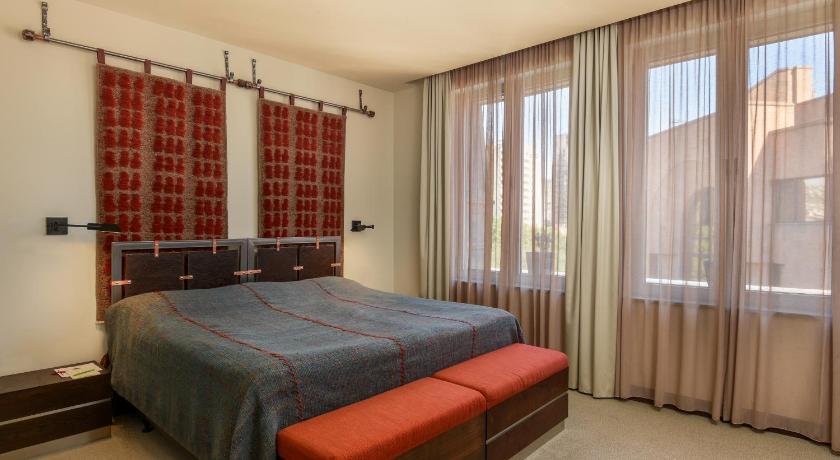 Image of Standard King Room 0