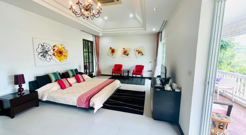 Image of Superior Room with Balcony 9