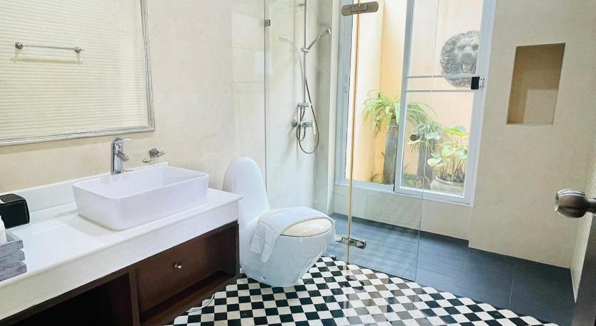 Image of Superior Room with Balcony 2