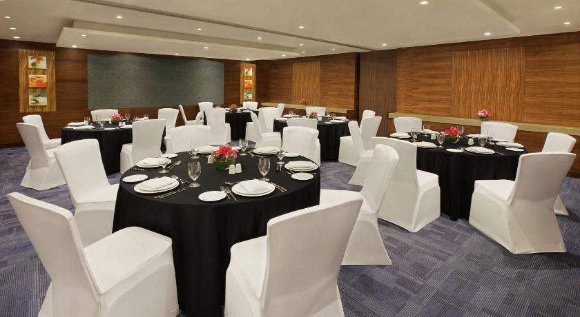 DoubleTree By Hilton Hotel & Residences Dubai - Al Barsha