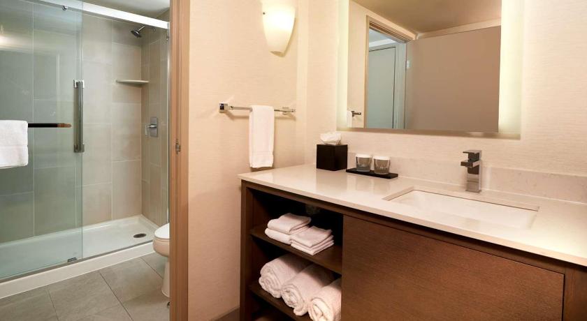 Image of 1 Kg 1 Bdrm Ste Mobility Access Ri Shwr No Smok 2