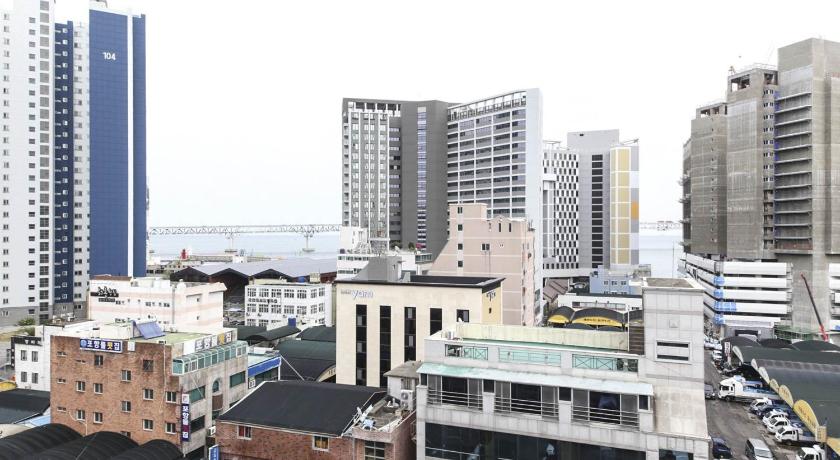 プサン BONA Tree Hotel 2つ星 ホテル プール