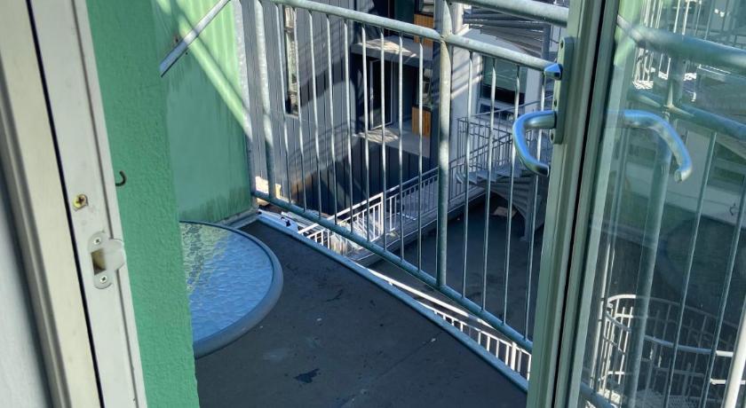 Image of One-Bedroom Apartment 5