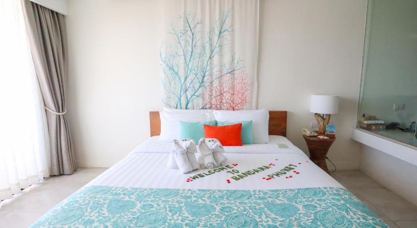 Image of Deluxe Room with Balcony 11