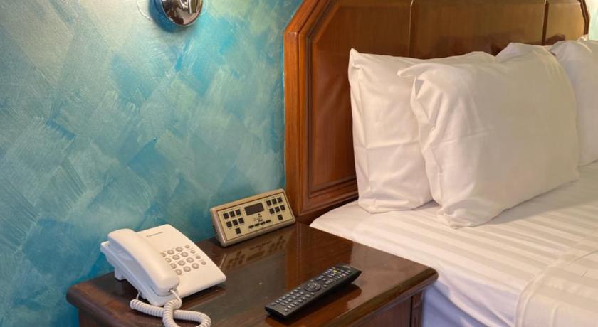 Immagine di Camera Deluxe con Letto King Size (Deluxe Room King Bed) 9