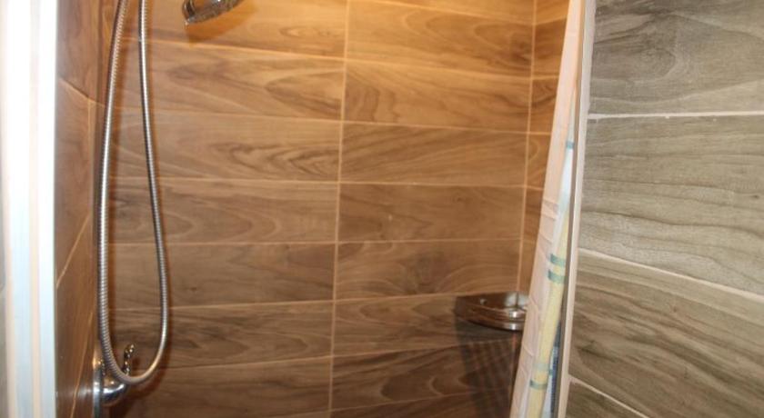 Image of Family Room with Shower 3