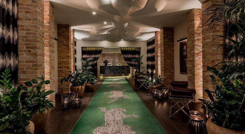 베를린 호텔 주 베를린  (Hotel Zoo Berlin) 5성급 호텔 수영장