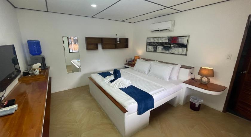 Image of Double Room with Pool View 0