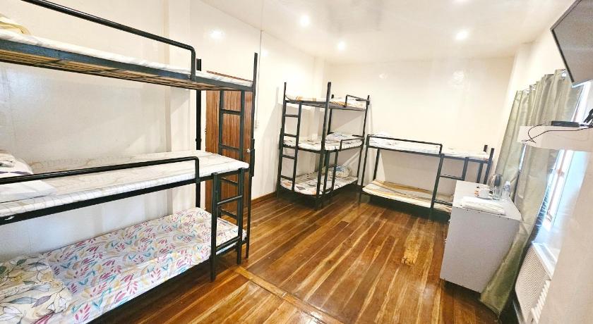 Image of 8-Bed Mixed Dormitory Room 0