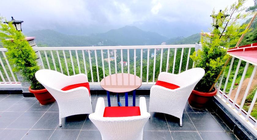 Wood Stock Luxury Kasauli - Mountain View - image 16