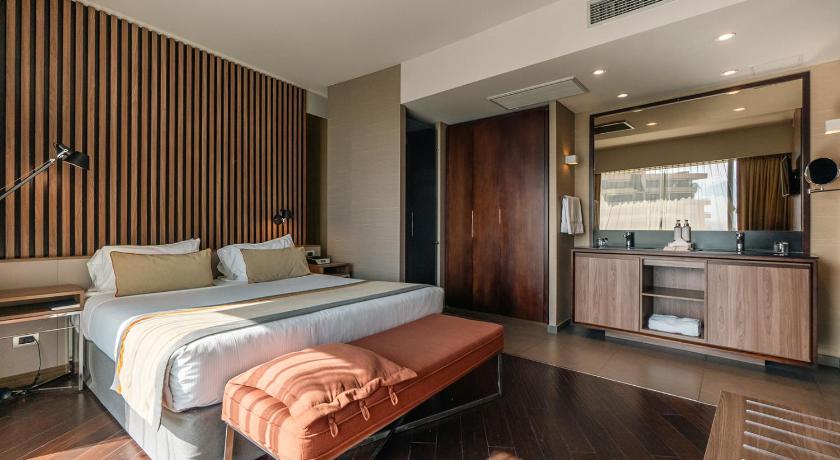 Imagen de Suite Junior con cama doble grande (1 King Bed Junior Suite) 2