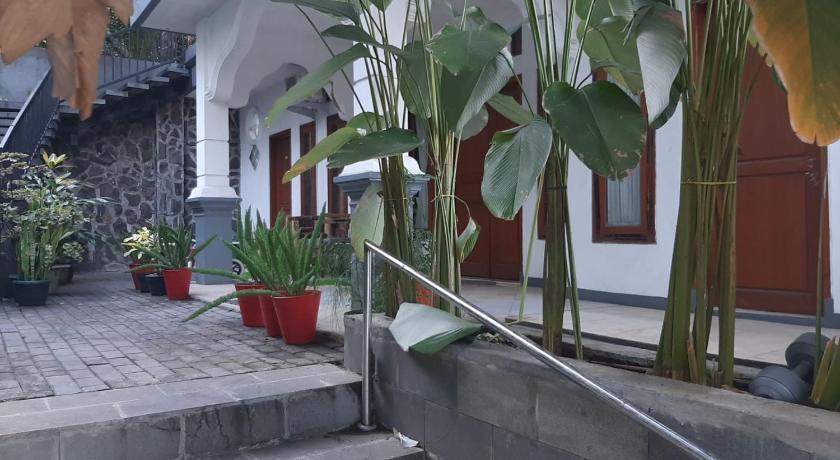 Cigadung Guest House – Bandung, ID