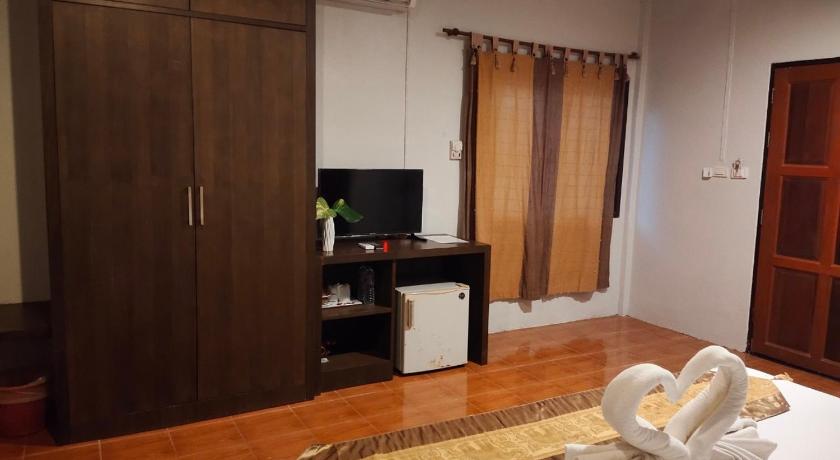 Image of Family Room (2 connecting rooms) 10
