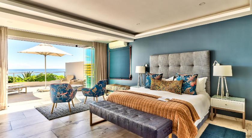 Image of Panorama King Suite with Sea View 3