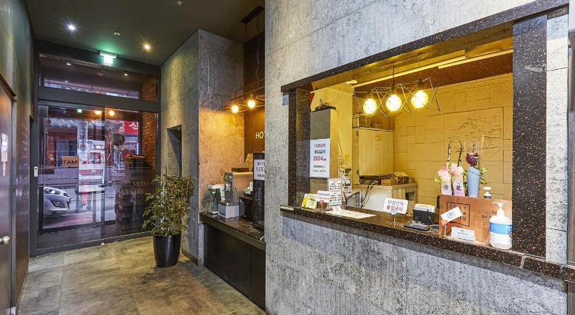 ソウル Hotel Hertz 3つ星 ホテル プール