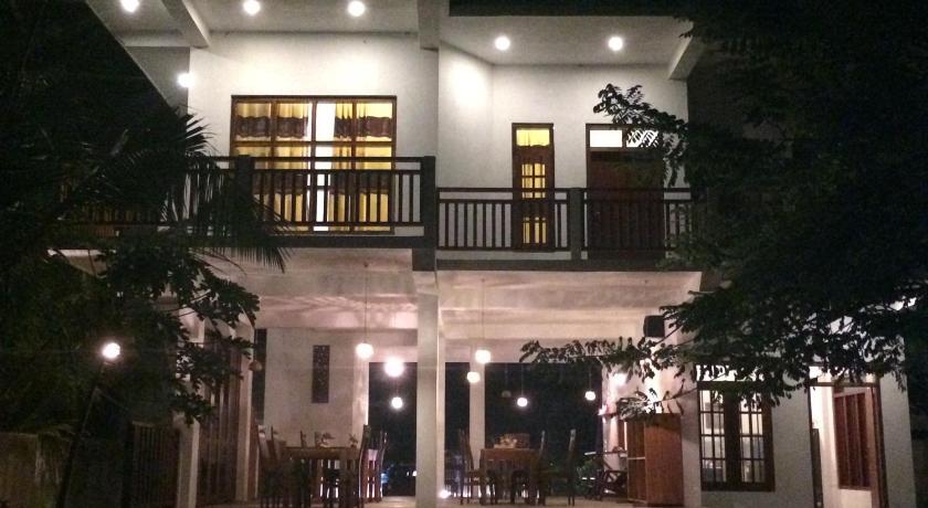 Beach House Habaraduwa — Hotel in Unawatuna