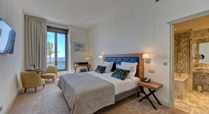 Baie des Anges superior szoba, kilátás a tengerre (Superior sea view room "Baie des Anges") fotója 1