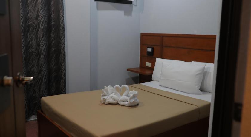 Cerca Hotel - image 40