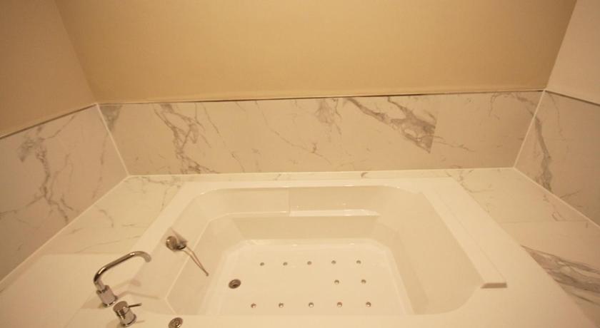 益山 Iksan Fourseason Motel 2星级 酒店 泳池