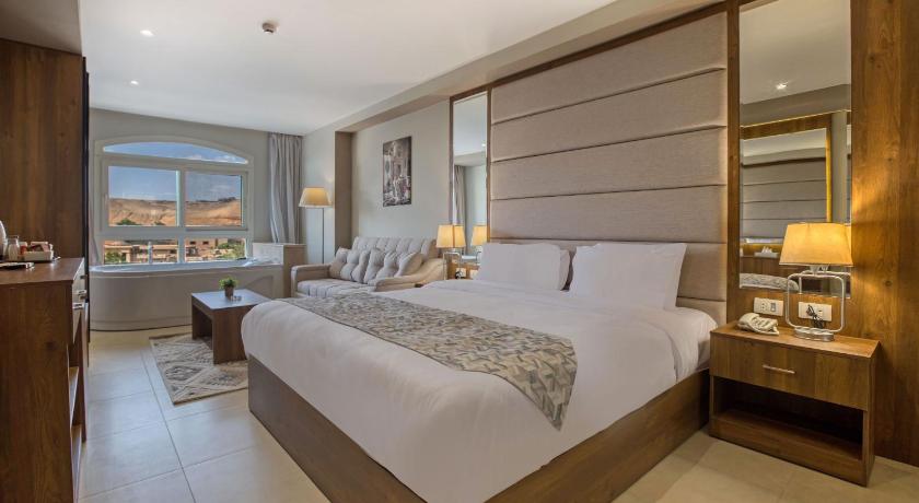 Image of Junior Suite with Jacuzzi 0