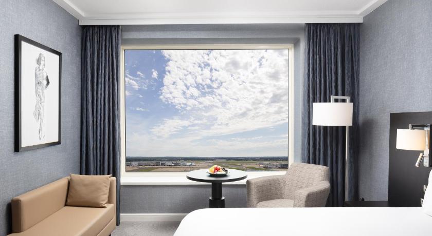 Image of Luxury Room, 1 Queen Bed 3