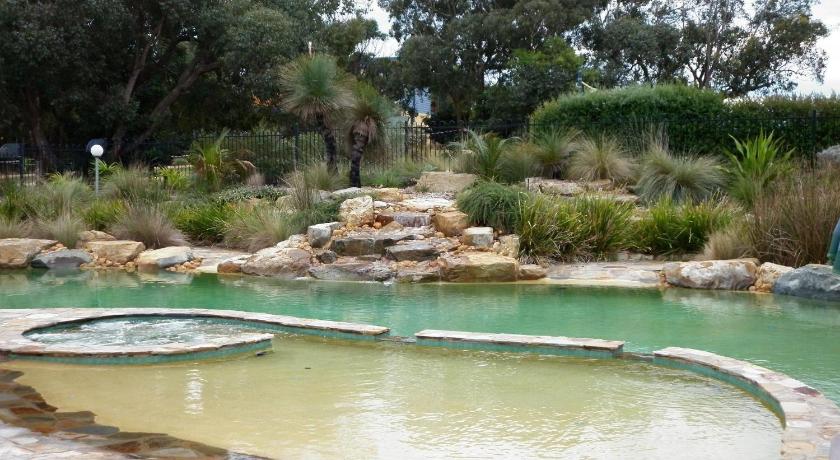 The Lakes Beachfront Holiday Park photo