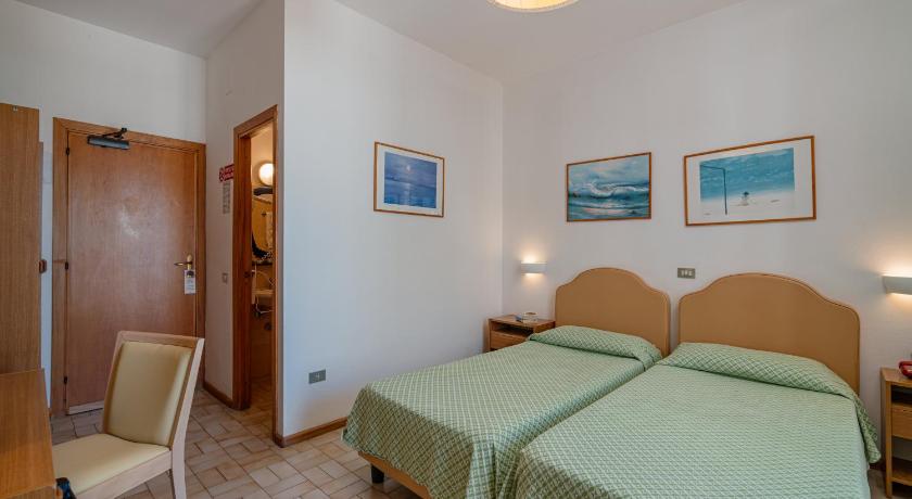 Image of Standard Double or Twin Room 5