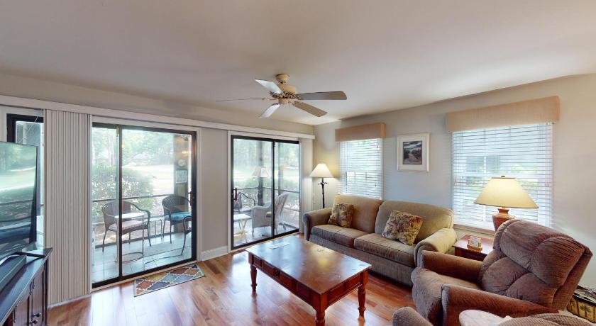 ポーリー島 Scenic Golf Course Suites Modern 1BR with Balcony 4つ星 宿泊施設 ロビー