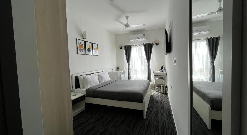 Premium Queen Room