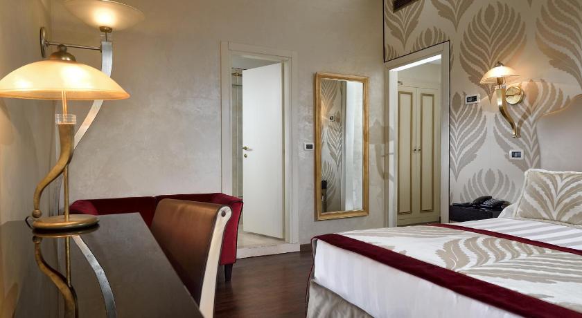 รูปของห้องสุพีเรียร์เตียงใหญ่หรือเตียงแฝด (Superior Double or Twin Room) 5