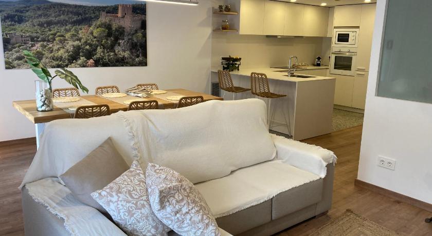 Apartamento centrico, climatizado y totalmente equipado de 3 habitaciones para 6-7 personas