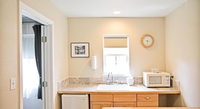 グラスバレー Sierra Mountain Inn 4つ星 ホテル 眺望