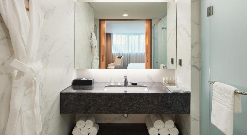Image of King Premier Suite 9