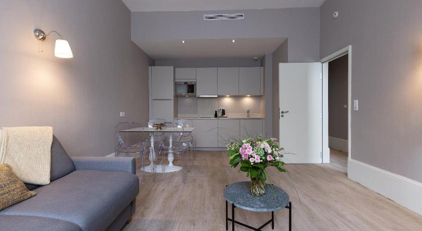 Image of One-Bedroom Apartment with City View 4